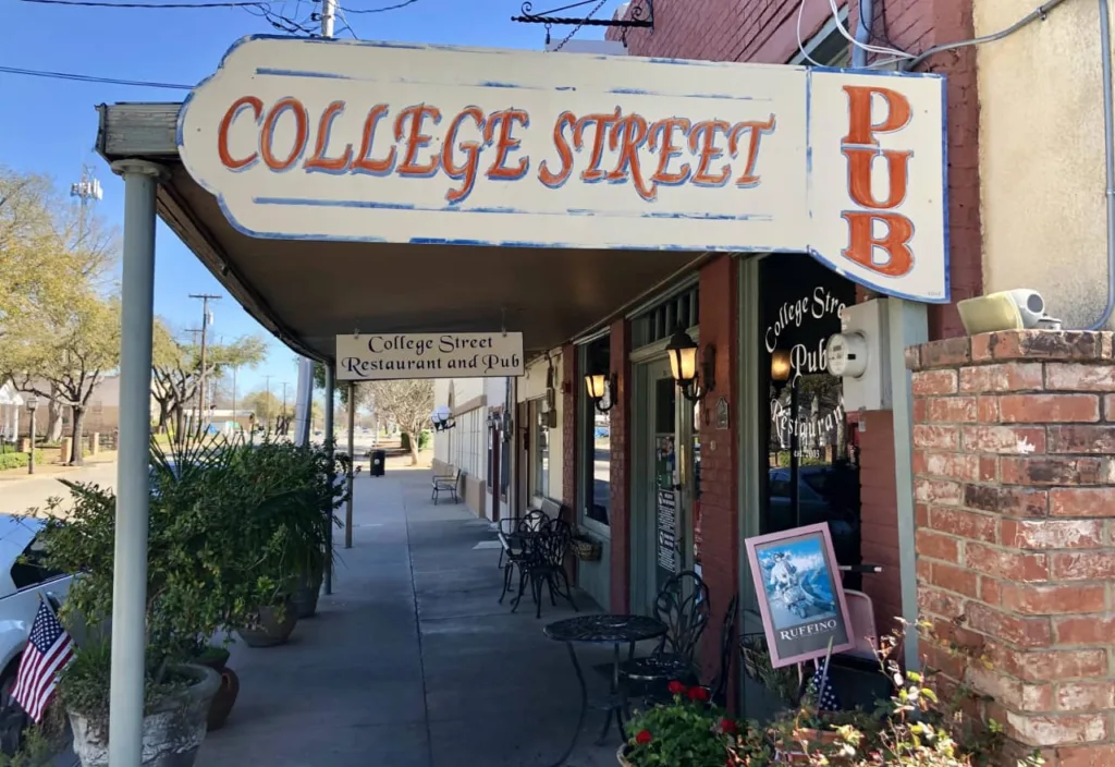 Thumbnail Image of College Street Pub in Estates of Hidden Creek